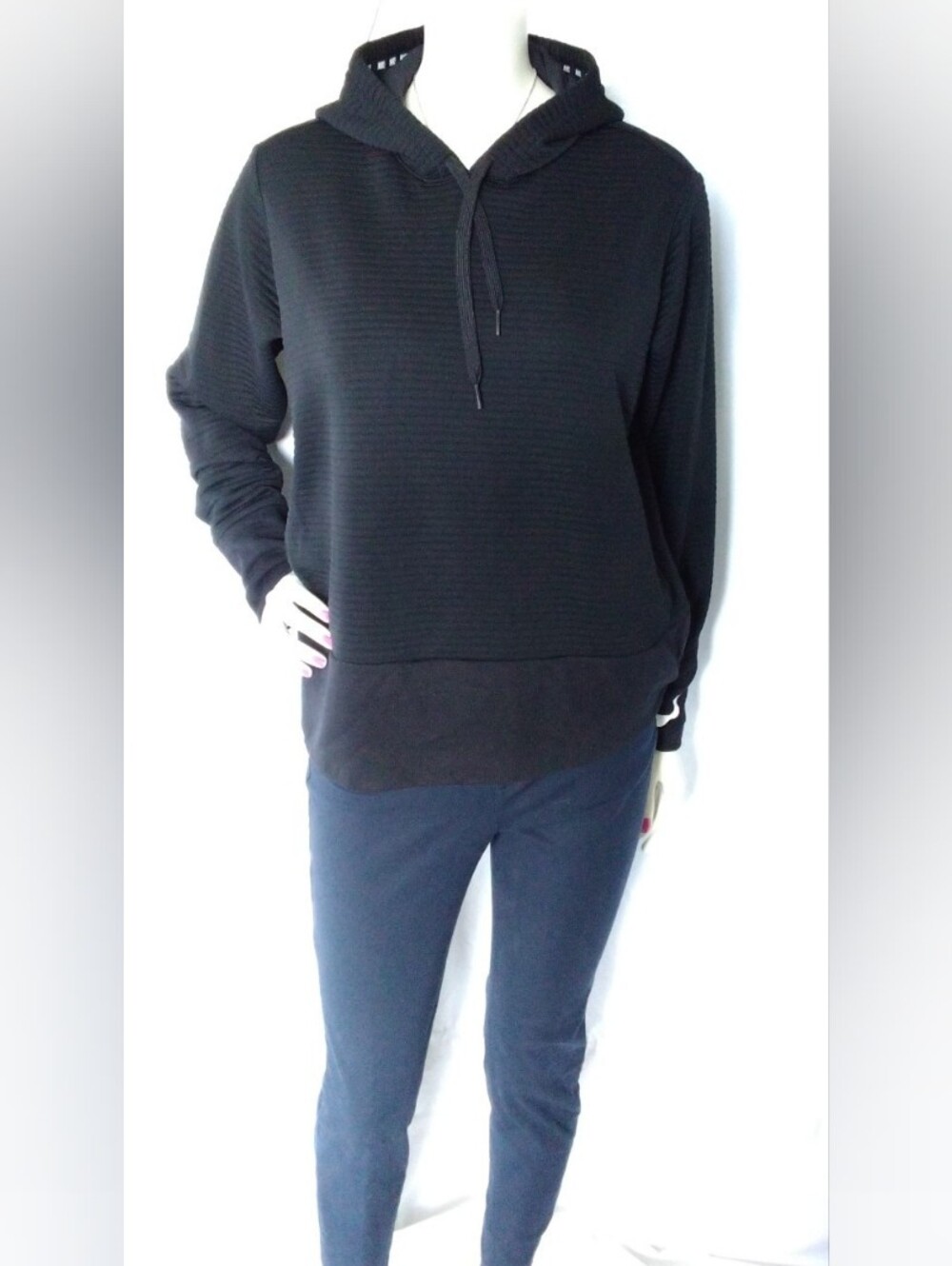 Nike Dri-Fit Hoodie Veneer Quilted Black Pullover Sweatshirt Women’s Size L